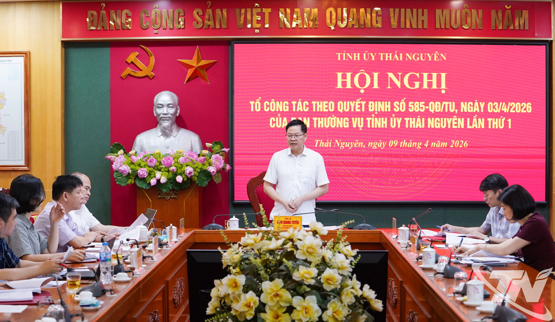 Đồng chí Đinh Quang Tuyên chủ trì Hội nghị.