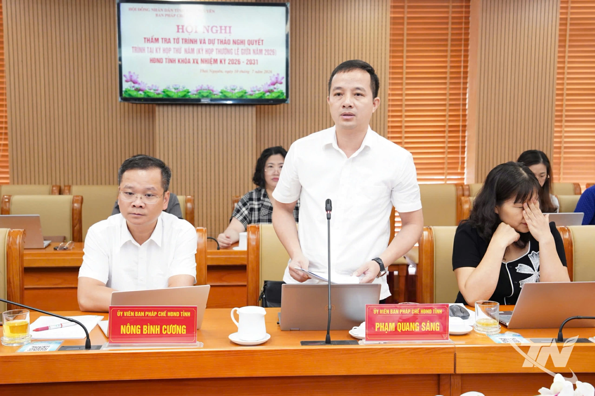 Đại biểu phát biểu ý kiến tại Hội nghị.