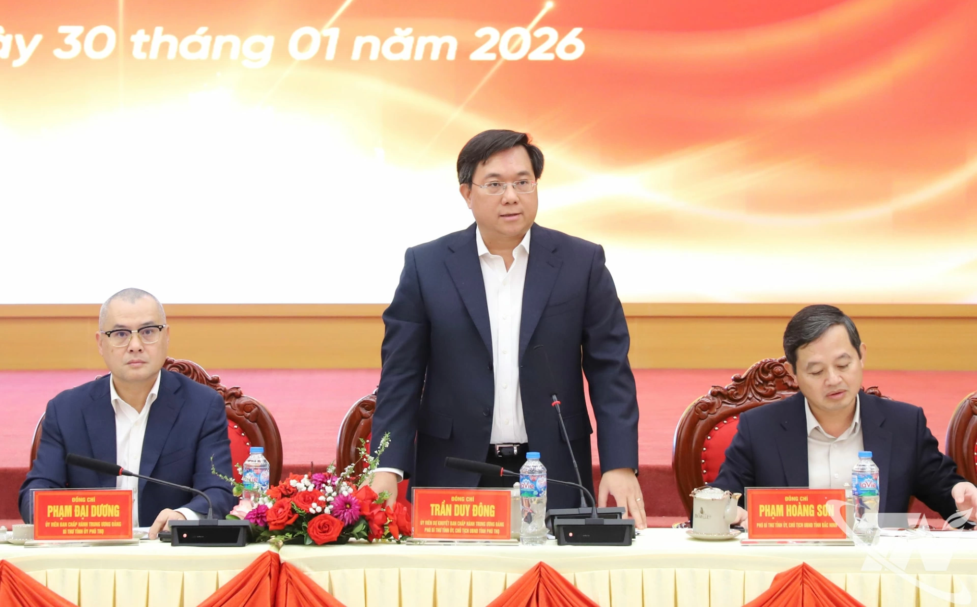 Đồng chí Chủ tịch UBND tỉnh Phú Thọ Trần Duy Đông phát biểu.