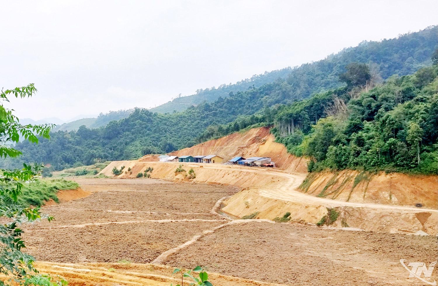 Dự án bố trí, sắp xếp ổn định dân cư vùng đặc biệt khó khăn ở thôn Nà Hỏi (xã Phúc Lộc) được đẩy nhanh tiến độ thực hiện để người dân làm nhà, ổn định cuộc sống trong mùa mưa bão năm nay.