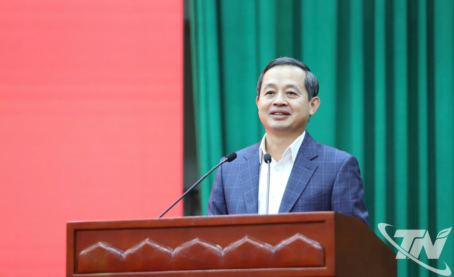 Đồng chí Phạm Hoàng Sơn phát biểu.