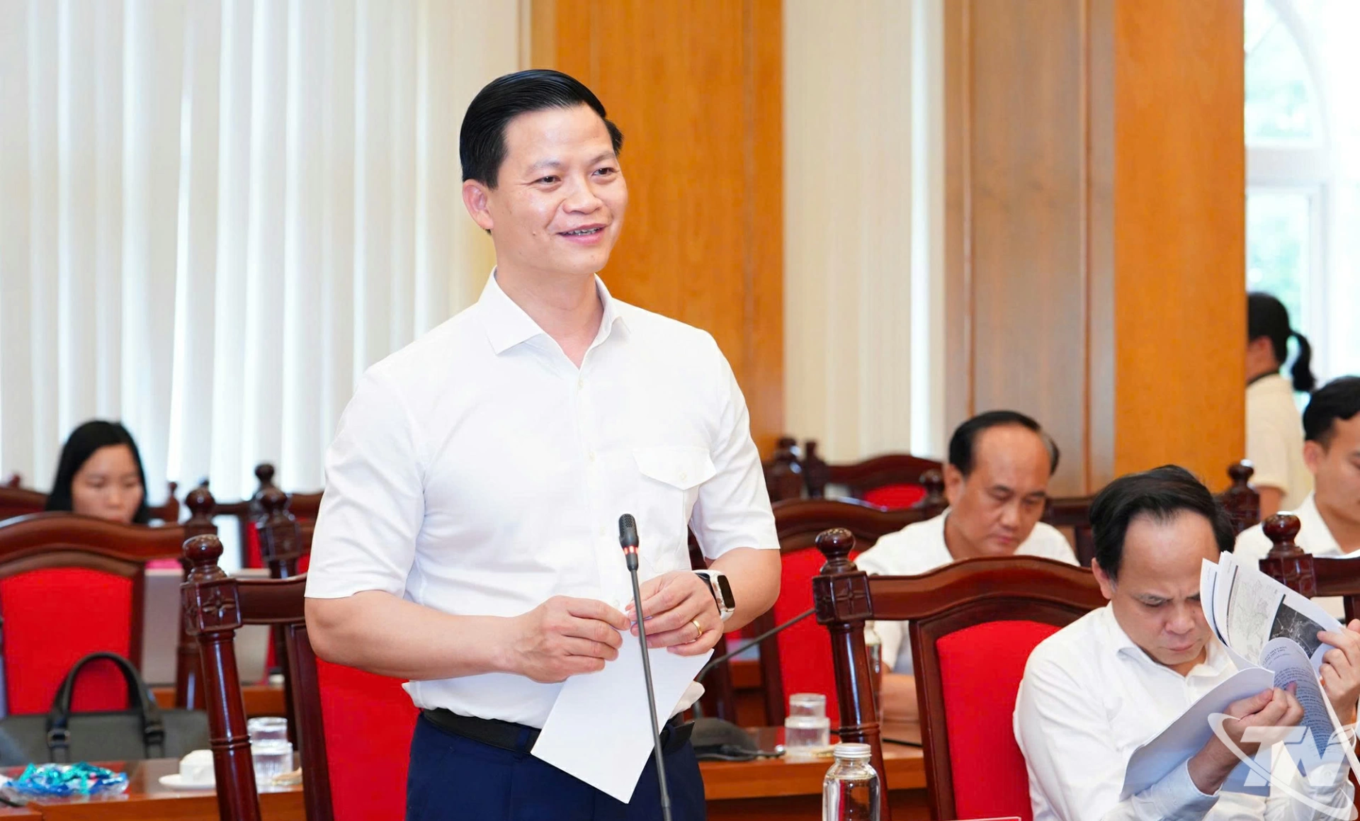 Đồng chí Vương Quốc Tuấn, Ủy viên Trung ương Đảng, Phó Bí thư Tỉnh ủy, Chủ tịch UBND tỉnh Thái Nguyên phát biểu tại buổi làm việc  