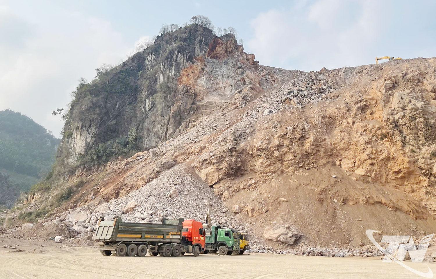 Mỏ đá Lũng Chò 2, xã Quang Sơn, thực hiện nghiêm quy trình quản lý    và sử dụng vật liệu nổ, bảo đảm an toàn trong khai thác đá