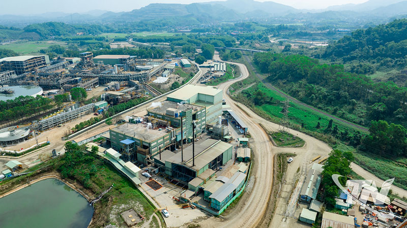 Một g&oacute;c Nh&agrave; m&aacute;y chế biến kho&aacute;ng sản N&uacute;i Ph&aacute;o