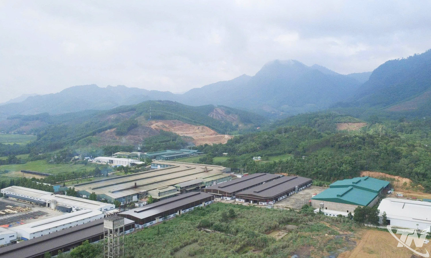 Khu công nghiệp Thanh Bình (xã Thanh Thịnh) tập trung các cơ sở    chế biến gỗ, từng bước hình thành liên kết, nâng cao giá trị gỗ rừng trồng.