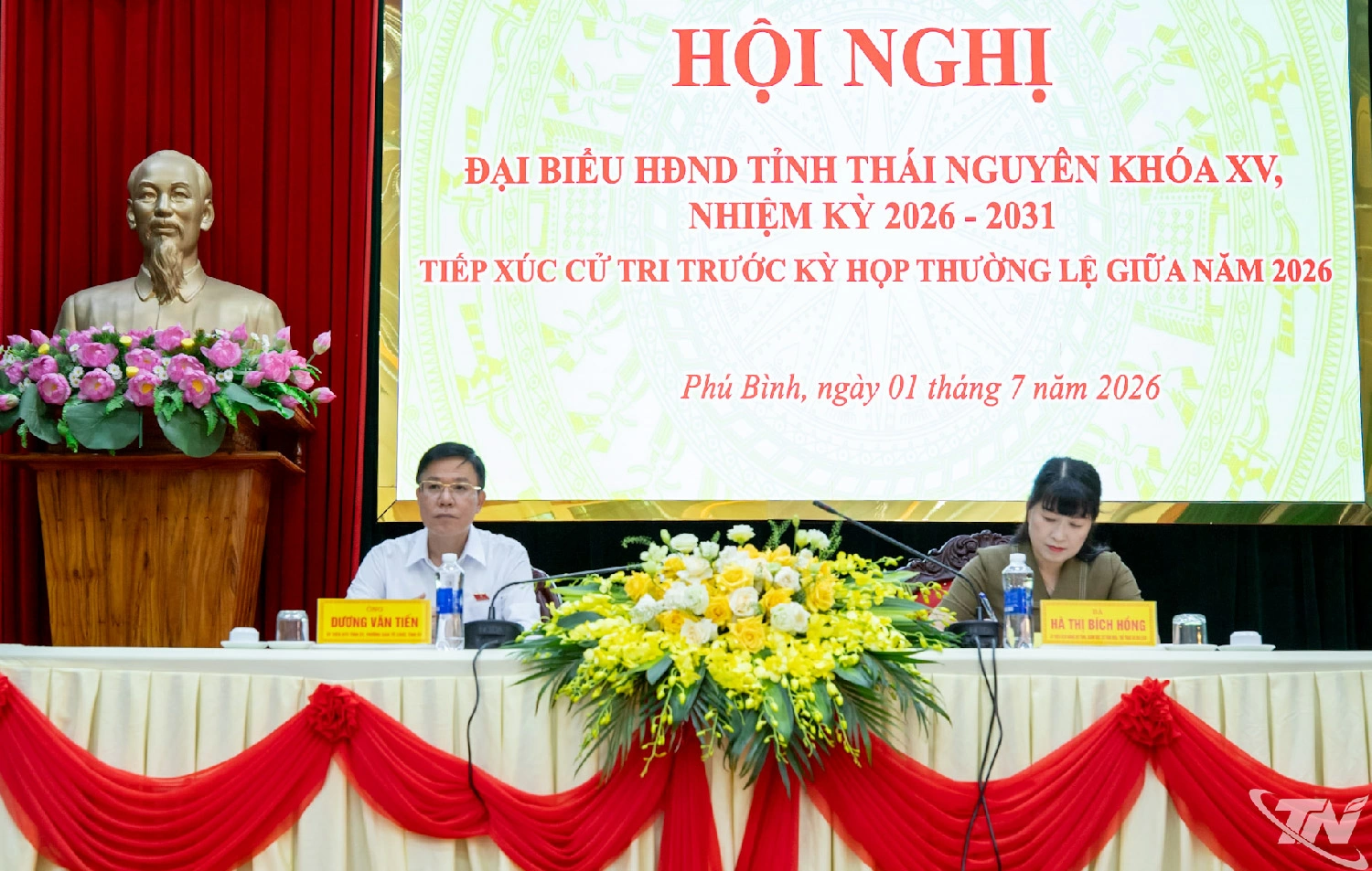 Tổ đại biểu số 2, HĐND tỉnh khóa XV tiếp xúc cử tri xã Phú Bình.