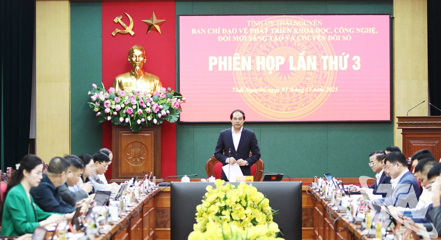 Đồng chí Trịnh Xuân Trường, Bí thư Tỉnh ủy, Trưởng Ban Chỉ đạo chủ trì Phiên họp.