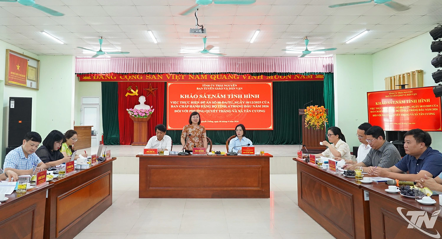 Quang cảnh buổi làm việc.