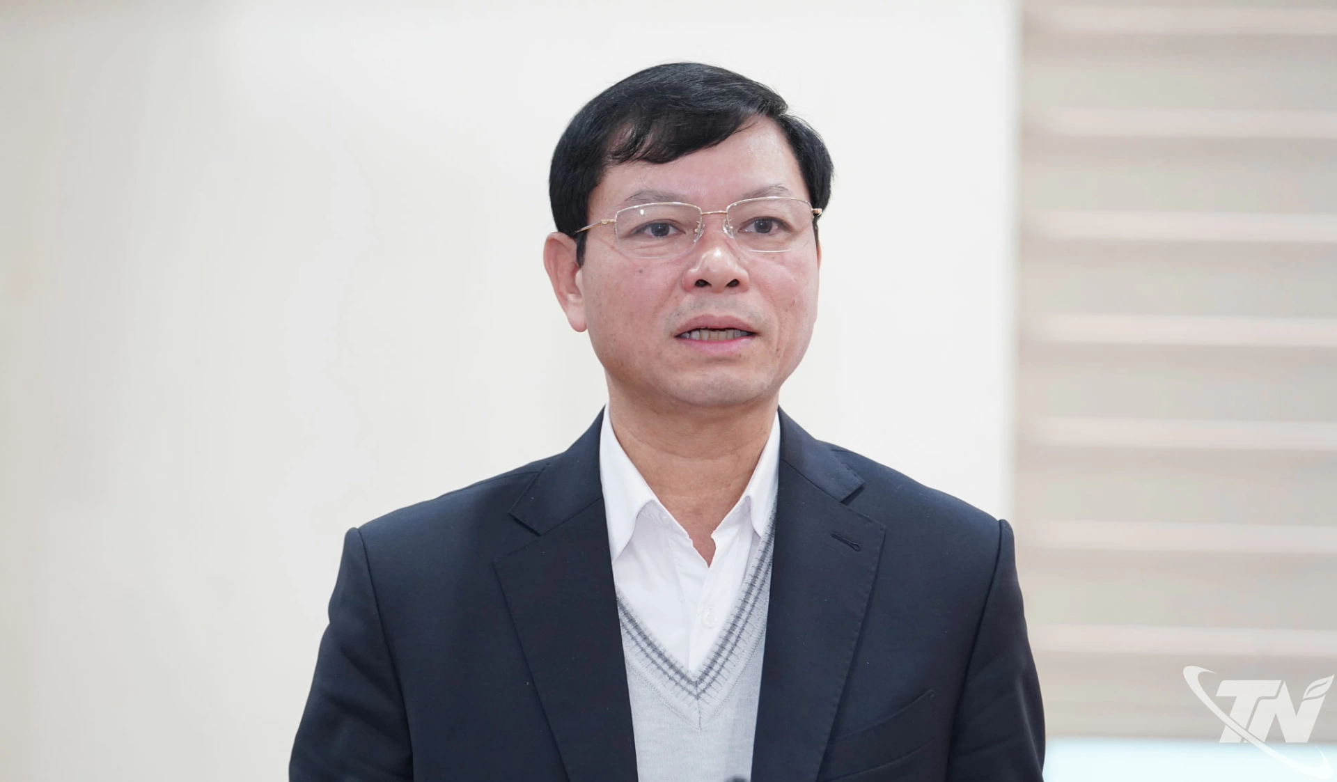 Lãnh đạo Sở Nội vụ phát biểu tại Phiên họp.