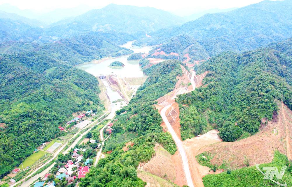 Hồ Nặm Cắt (xã Phong Quang) có dung tích hơn 12 triệu m³, được quy hoạch là khu du lịch sinh thái cấp tỉnh giai đoạn 2021-2030, định hướng đến năm 2050.