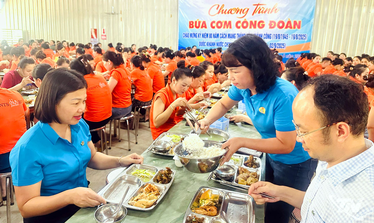 Chương trình Bữa cơm Công đoàn được tổ chức tại Công ty TNHH SHINTS BVT Chi nhánh Thái Nguyên