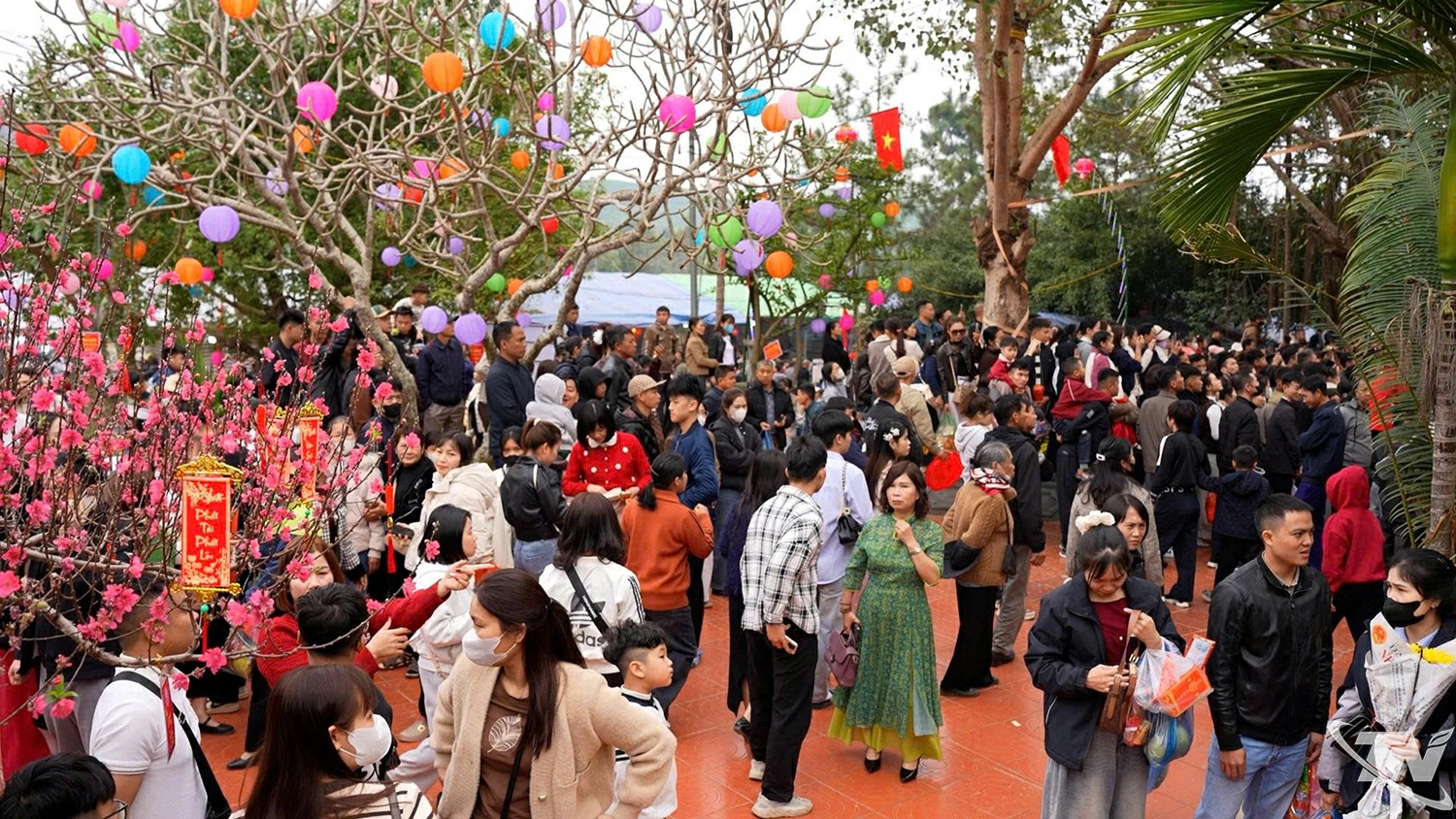 Lễ hội sẽ kéo dài đến hết tháng Giêng.