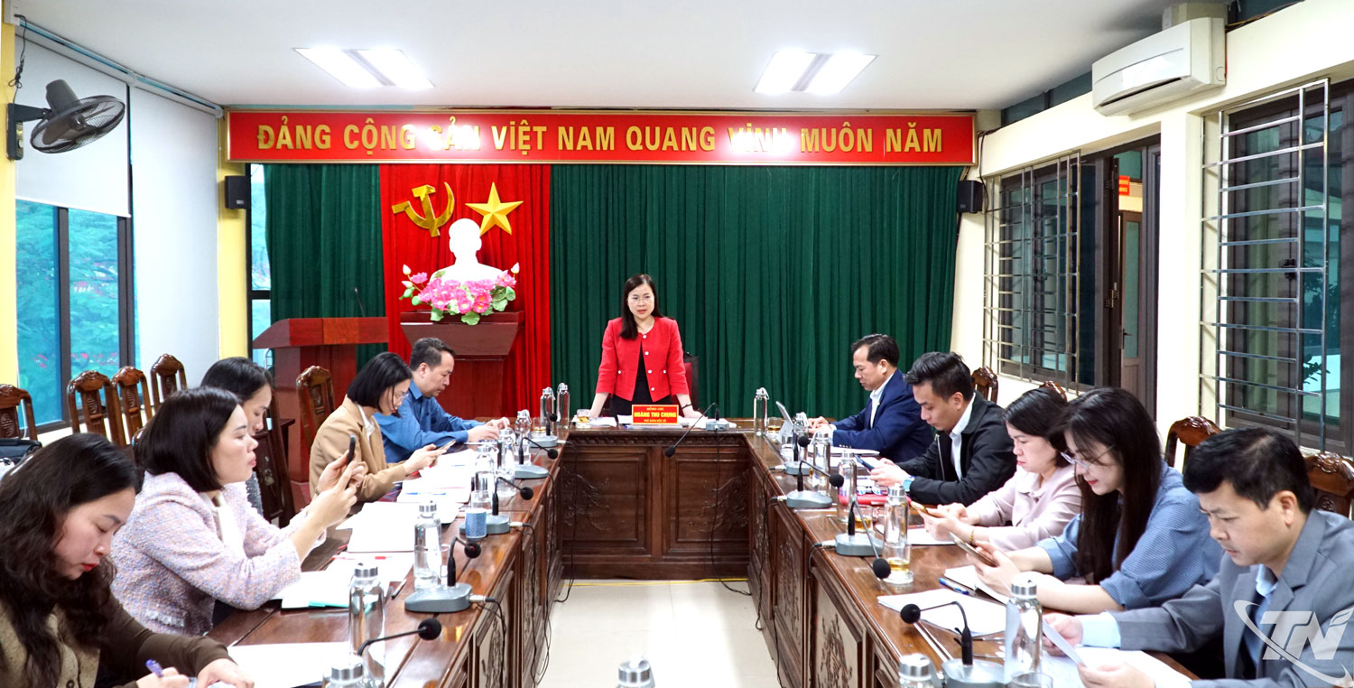 Quang cảnh cuộc họp.