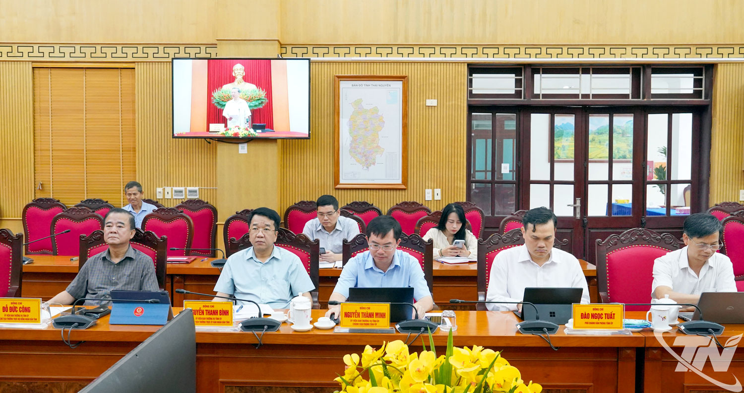 Đồng chí Bí thư Tỉnh ủy Trịnh Xuân Trường chủ trì Hội nghị tại điểm cầu tỉnh Thái Nguyên.