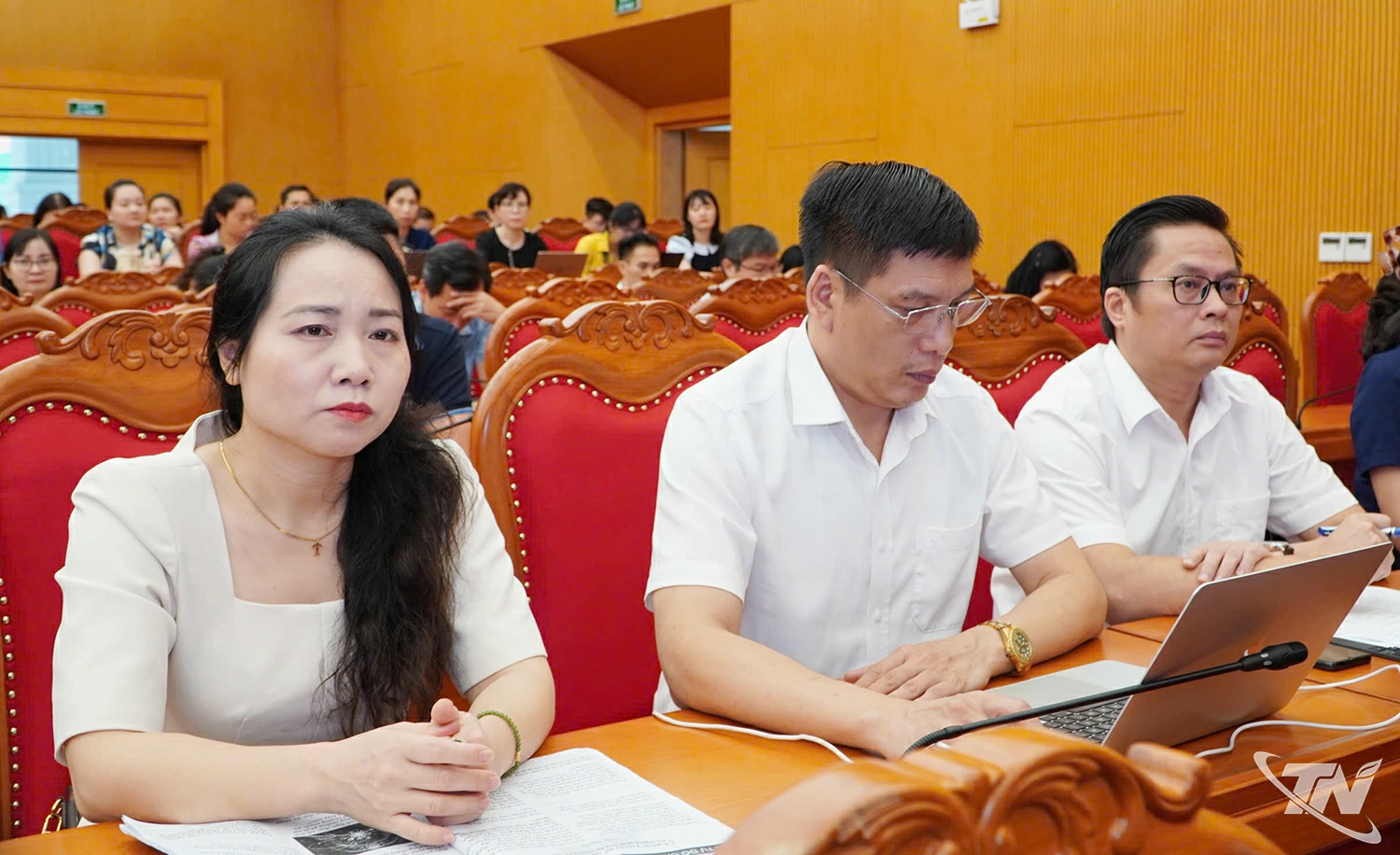 Đại biểu các sở, ngành tại hội nghị.