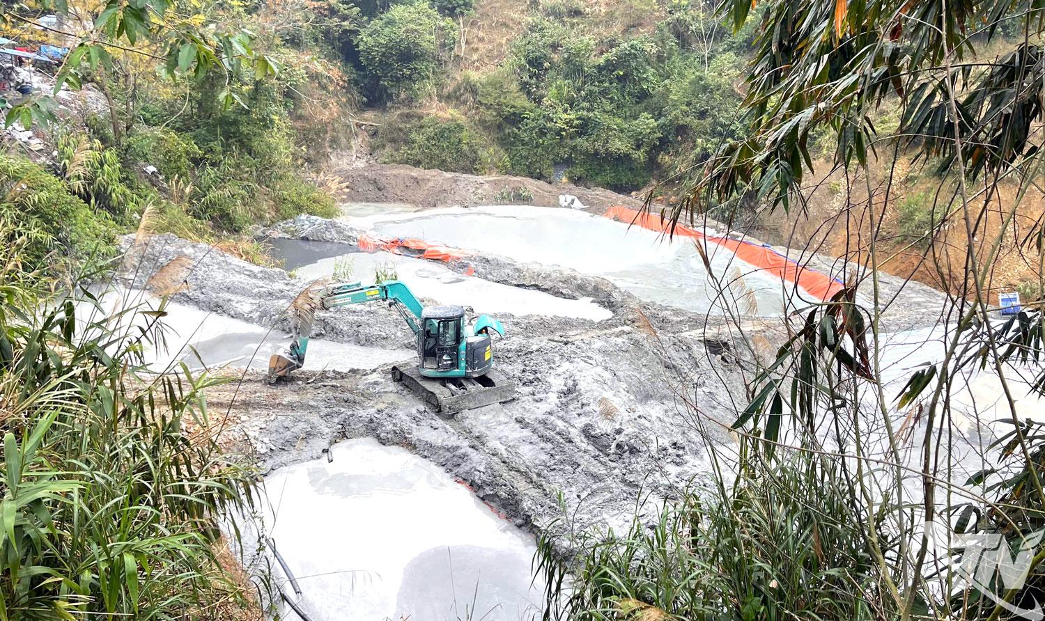 Bể xử l&yacute; nước thải theo hướng tuần ho&agrave;n tại mỏ P&aacute;c Lạng.