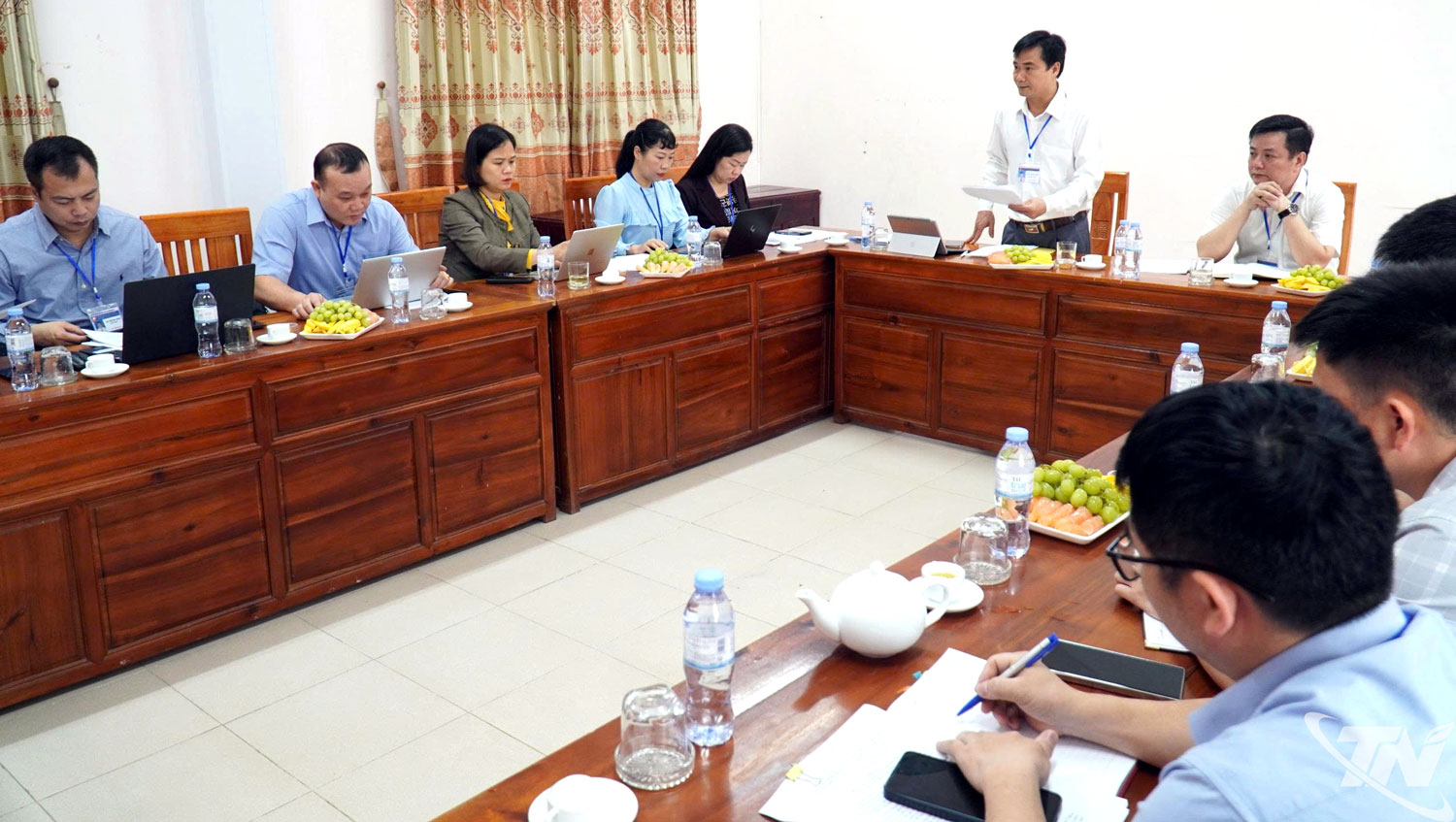 Đoàn kiểm tra làm việc với Chi nhánh văn phòng đăng ký đất đai khu vực V.