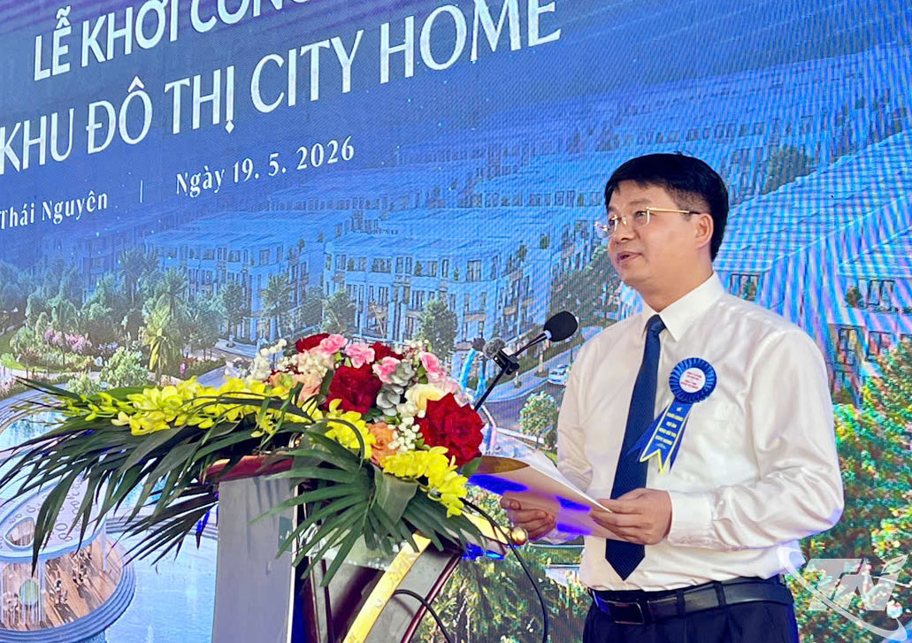 Đồng chí Phó Chủ tịch UBND tỉnh Nông Quang Nhất phát biểu tại Lễ khởi công.