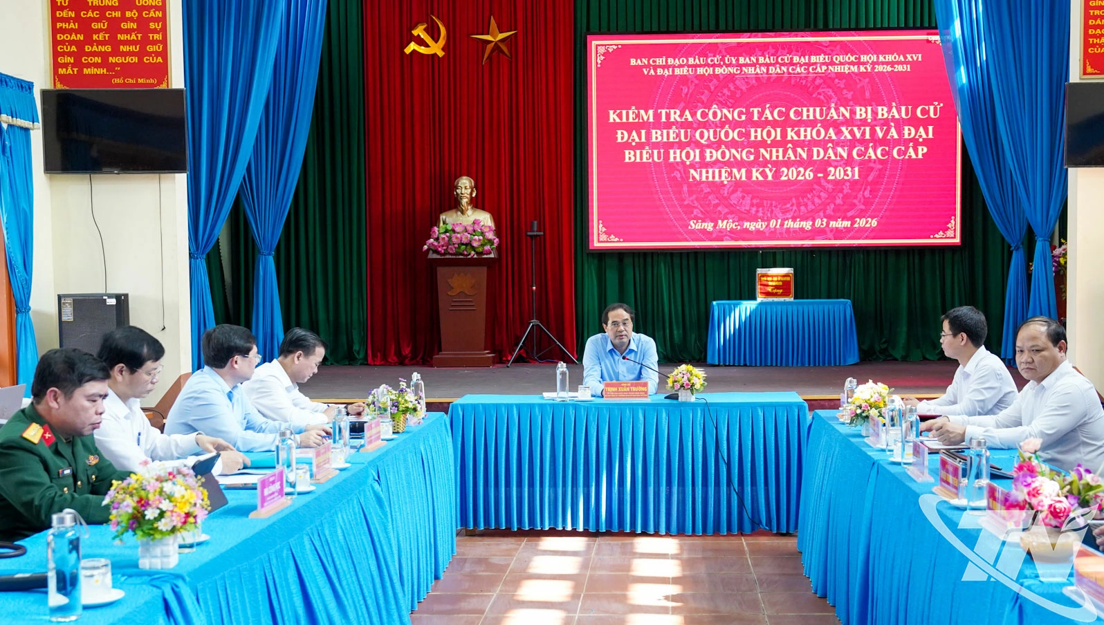 Đồng chí Bí thư Tỉnh ủy chủ trì làm việc với Ban Bầu cử xã Sảng Mộc.