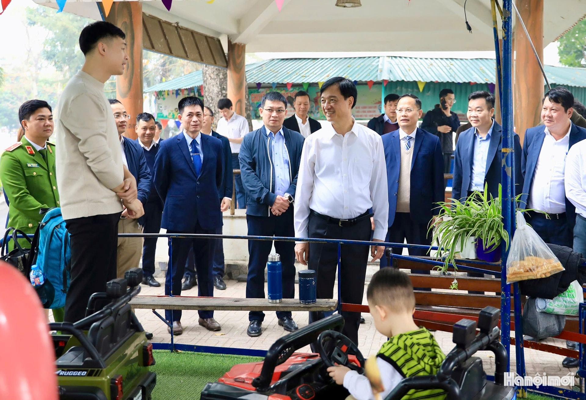 W_bi-thu-kiem-tra-2.jpg