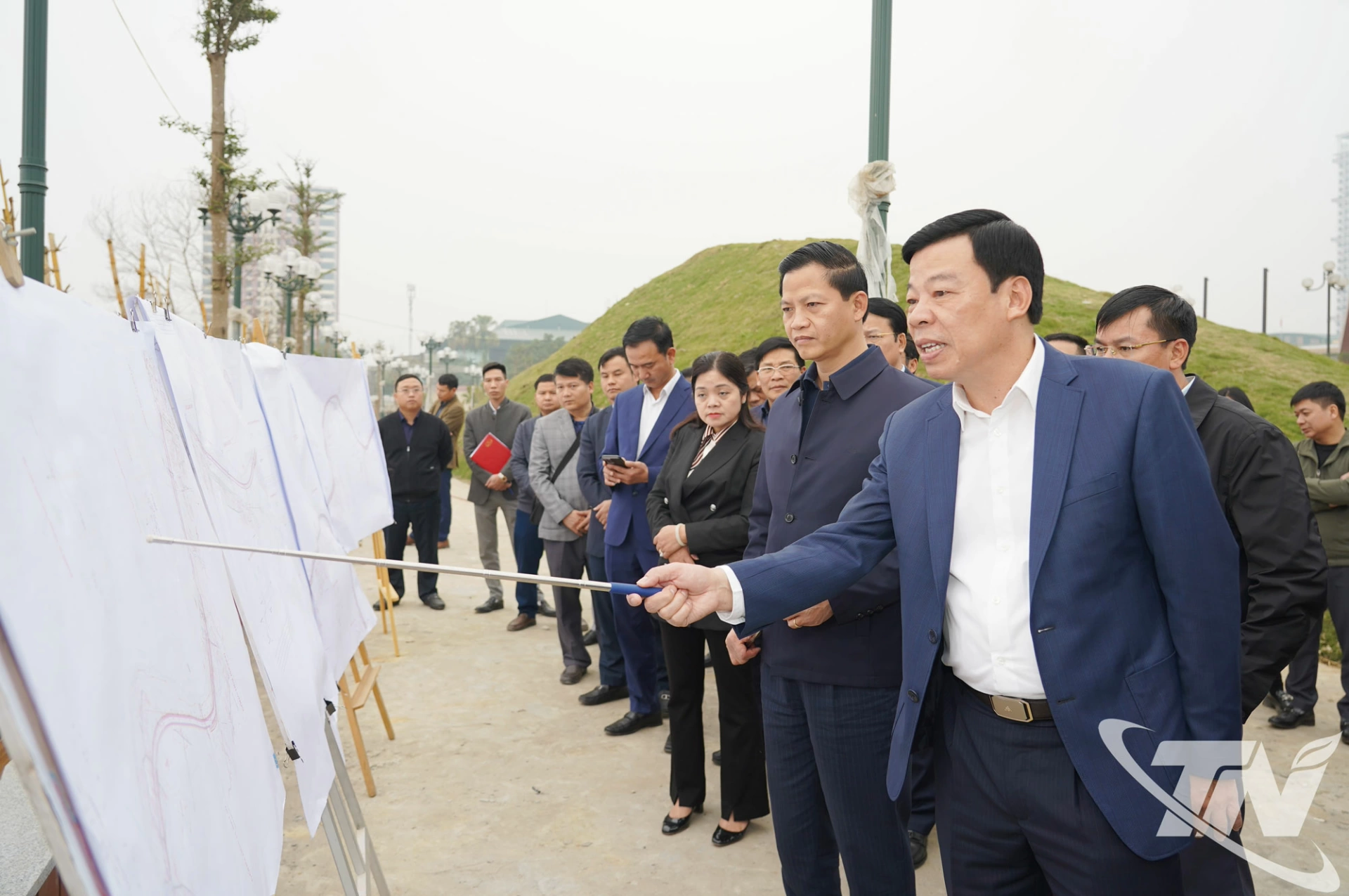 Các địa phương, đơn vị báo cáo tiến độ triển khai dự án.