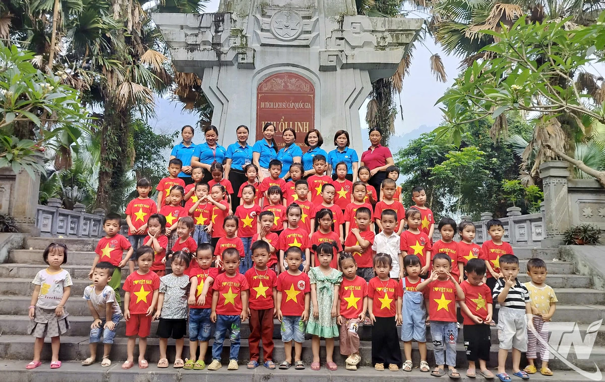 Xã  Nghĩa Tá tổ chức giáo dục truyền thống cho thế hệ trẻ tại Di tích lịch sử Quốc gia Khuổi Linh.