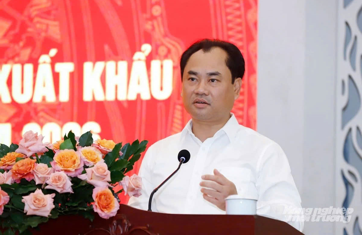 Nhấn mạnh vai trò của doanh nghiệp, Bộ trưởng nói: Trái tim của doanh nghiệp nằm trong lồng ngực của doanh nghiệp, không nằm trong tay các cơ quan quản lý Nhà nước. Theo ông, Nhà nước sẽ đồng hành trong việc tháo gỡ thể chế, mở cửa thị trường và cung cấp thông tin, nhưng không thể làm thay doanh nghiệp trong quản trị chất lượng, tổ chức chuỗi hay thực hiện các cam kết hợp đồng.