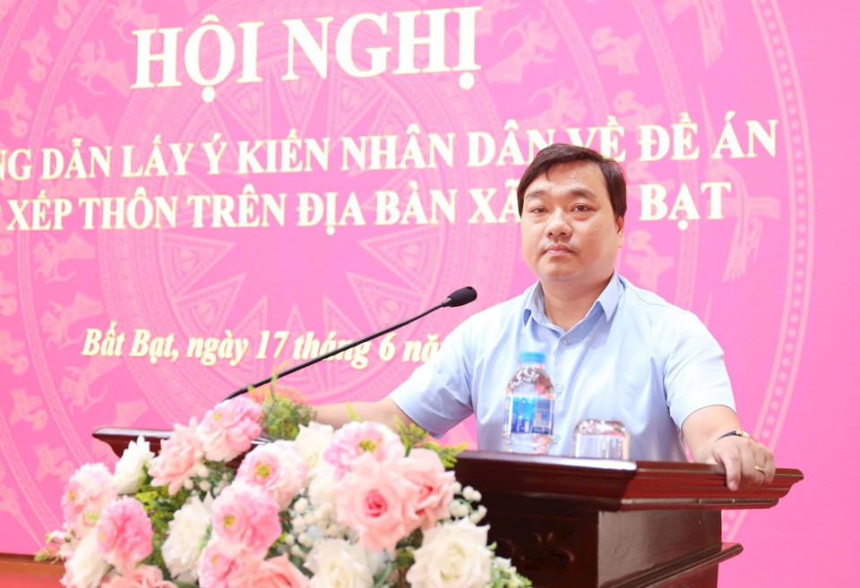 Chủ tịch UBND xã Bất Bạt Nguyễn Ngọc Tú phát biểu kết luận hội nghị.