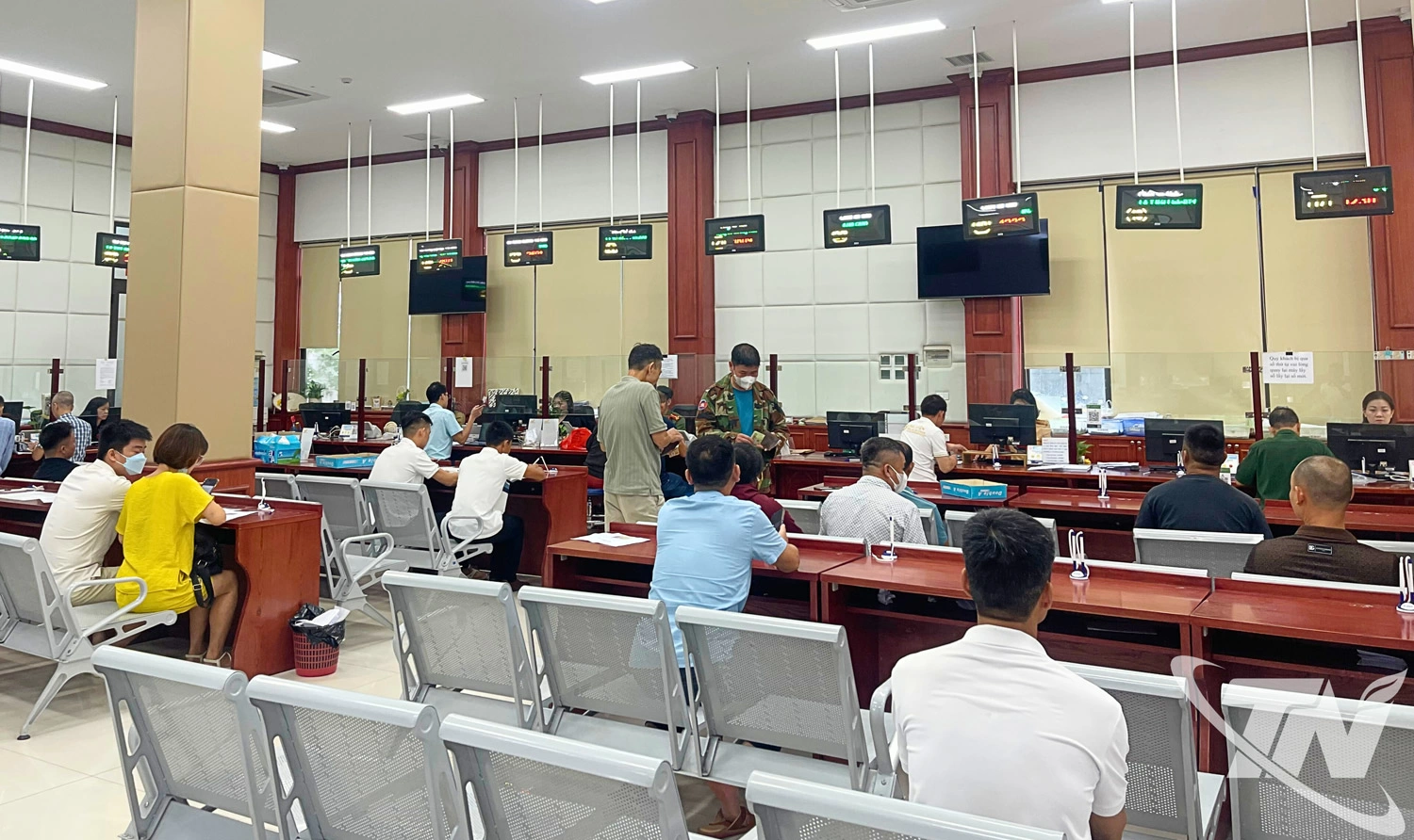 Trung tâm Phục vụ hành chính công tỉnh Thái Nguyên giải quyết thủ tục kịp thời cho người dân và doanh nghiệp.