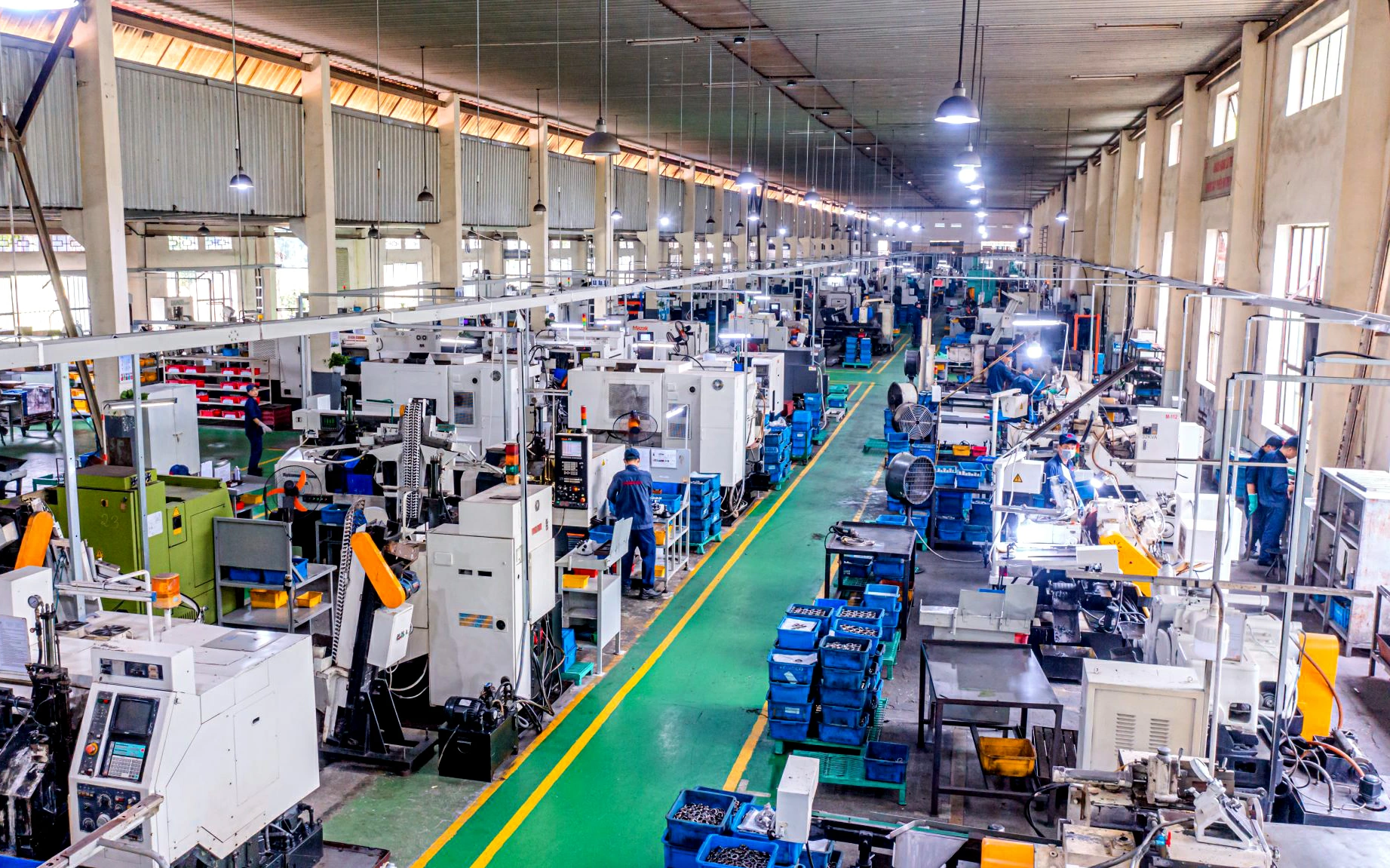 Các doanh nghiệp cơ khí trên địa bàn tỉnh chú trọng đẩy mạnh sản xuất, nâng cao năng suất, chất lượng sản phẩm.