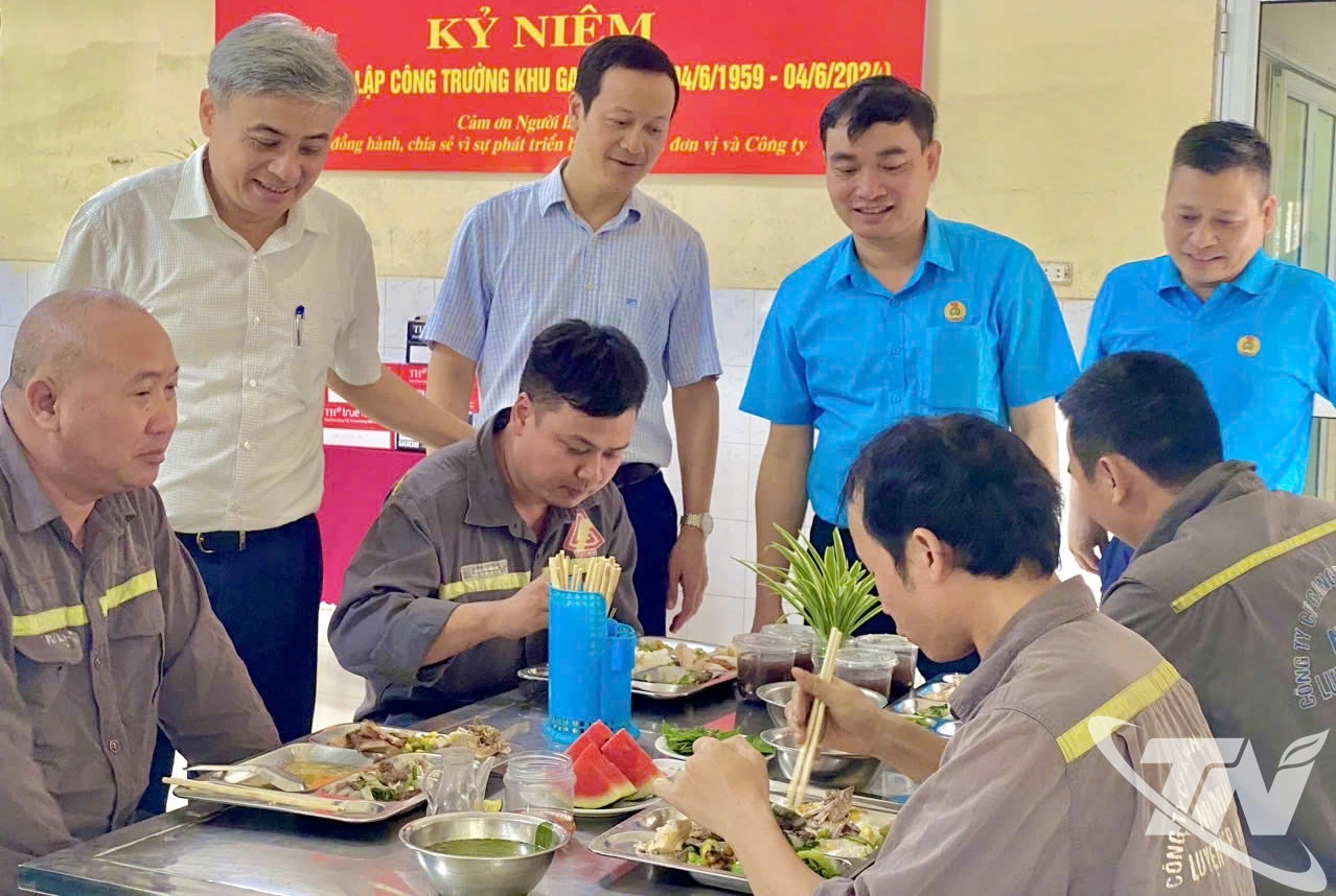 Bữa cơm Công đoàn - Tri ân người lao động được tổ chức định kỳ nhân các ngày lễ lớn của đất nước và của Công ty CP Gang thép Thái Nguyên.