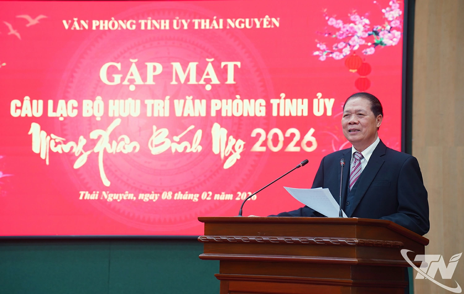 Đồng chí Nguyễn Văn Kim, nguyên Phó Bí thư Thường trực Yỉnh uỷ, Chủ nhiệm CLB hưu trí Văn phòng Tỉnh uỷ phát biểu tại buổi gặp mặt.