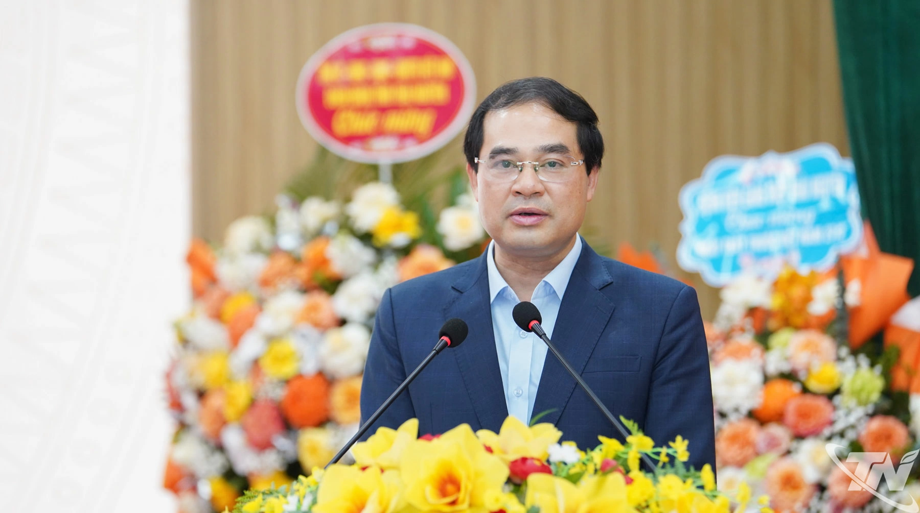 Đồng chí Bí thư Tỉnh ủy, Trịnh Xuân Trường phát biểu chúc mừng và chỉ đạo định hướng phát triển ngành Y tế tỉnh trong giai đoạn tới.