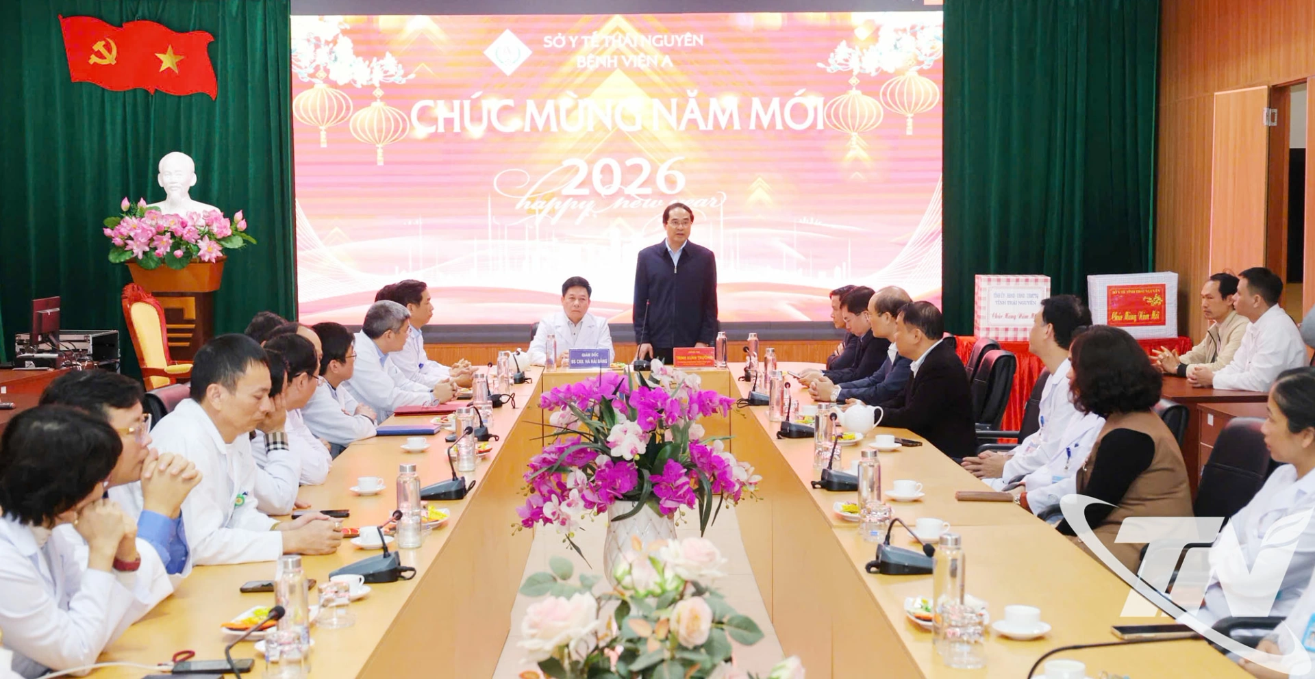 Đồng chí Bí thư Tỉnh ủy Trịnh Xuân Trường thăm, chúc Tết Bệnh viện A Thái Nguyên.