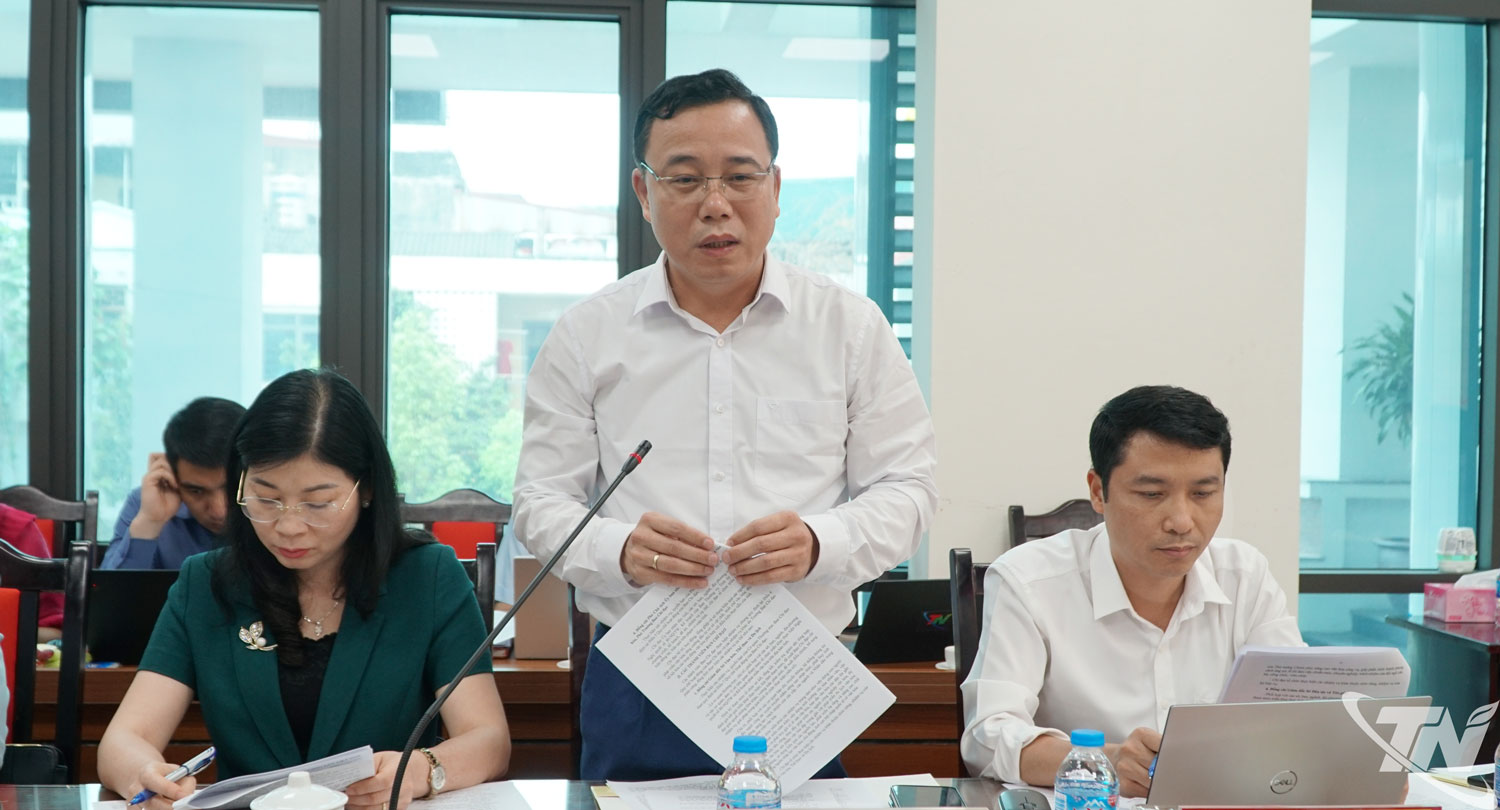 Các đại biểu phát biểu tại Phiên họp.