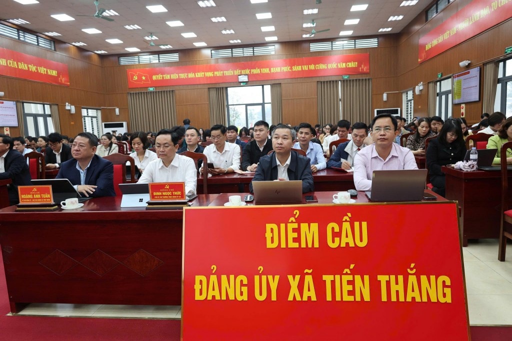Điểm cầu xã Tiến Thắng, thành phố Hà Nội Điểm cầu xã Tiến Thắng, thành phố Hà Nội