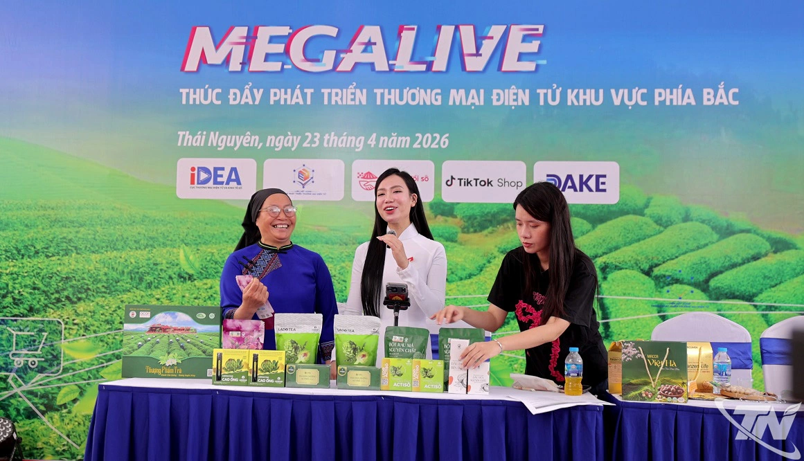 Hoạt động   livestream quảng   bá nông sản góp   phần mở rộng thị   trường tiêu thụ   qua các sàn   thương mại    điện tử.