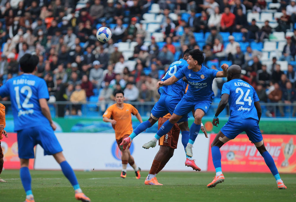 Trận đấu kết th&uacute;c với tỷ số 1-0 nghi&ecirc;ng về PVF C&ocirc;ng an nh&acirc;n d&acirc;n.