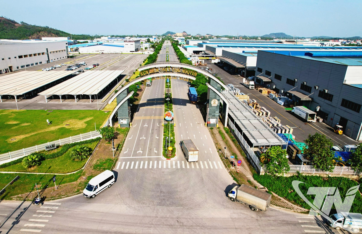 Khu công nghiệp Điềm Thụy với tổng diện tích 350ha thu hút nhiều doanh nghiệp lớn trong và ngoài nước đầu tư phát triển sản xuất.