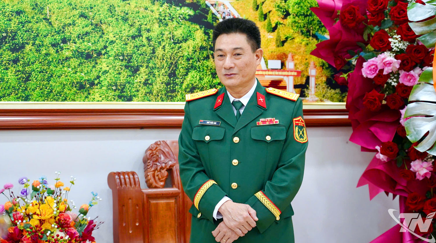 Đại t&aacute; Ng&ocirc; Tuấn Anh, Chỉ huy trưởng Bộ Chỉ huy Qu&acirc;n sự tỉnh ph&aacute;t biểu tại buổi gặp mặt