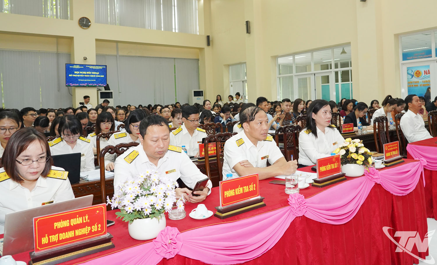 Các đại biểu dự Hội nghị.