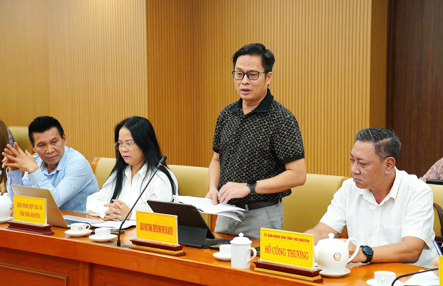 Đại diện Báo và Phát thanh, Truyền hình Thái Nguyên thảo luận, đóng góp ý kiến về các hoạt động trọng tâm trong khuôn khổ Festival Trà Quốc tế - Thái Nguyên năm 2026.