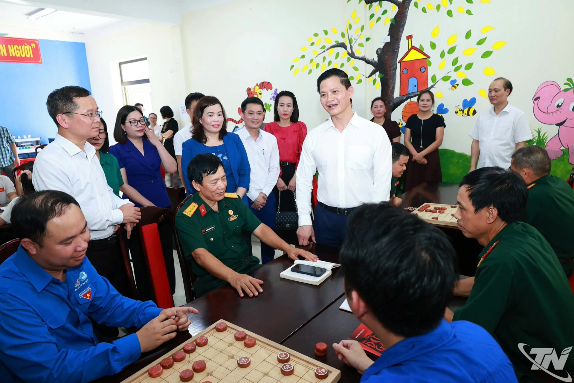 Đồng chí Chủ tịch UBND tỉnh Vương Quốc Tuấn thăm Thư viện và Trung tâm sinh hoạt văn hóa cộng đồng xã Đồng Hỷ.