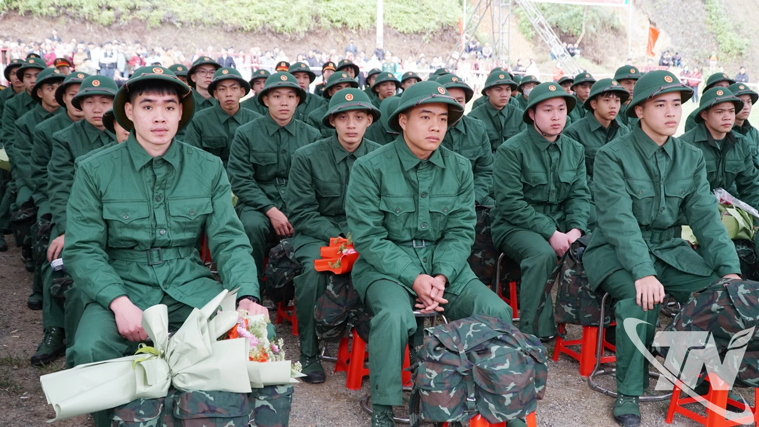 Tân binh tại ngày hội tòng quân.