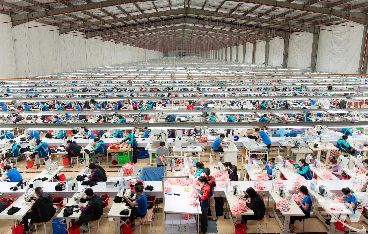 Sau Tết, tại các nhà máy, không khí sản xuất nhanh chóng được khởi động trở lại