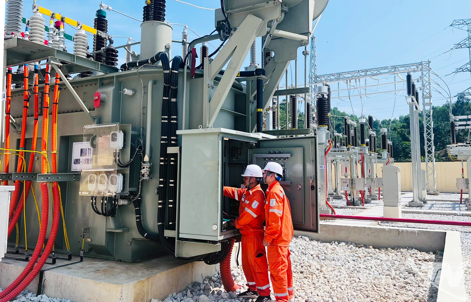 Trong bối cảnh nhu cầu sử dụng điện năng tăng cao, nhất là với một tỉnh công nghiệp như Thái Nguyên,   tiết kiệm năng lượng không chỉ là giải pháp tình thế mà đang trở thành chiến lược dài hạn.