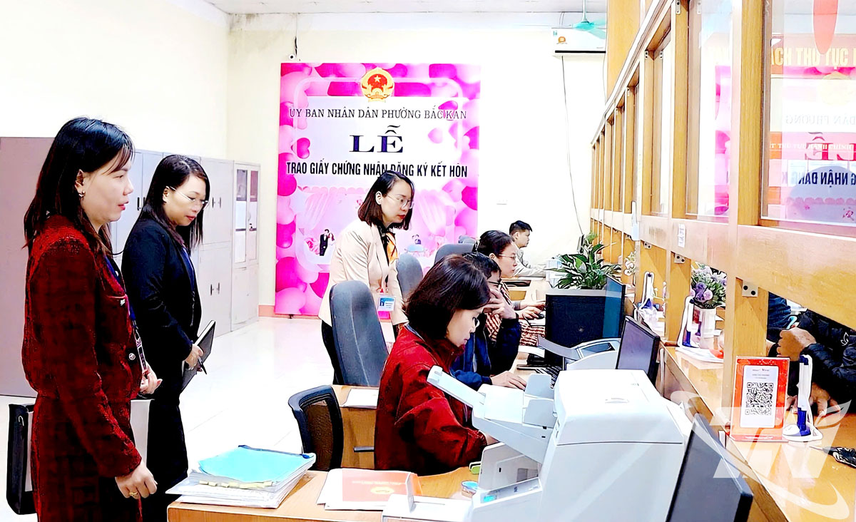 Công tác kiểm tra công vụ, kỷ luật, kỷ cương hành chính được các cơ quan, đơn vị trong tỉnh chú trọng thực hiện.