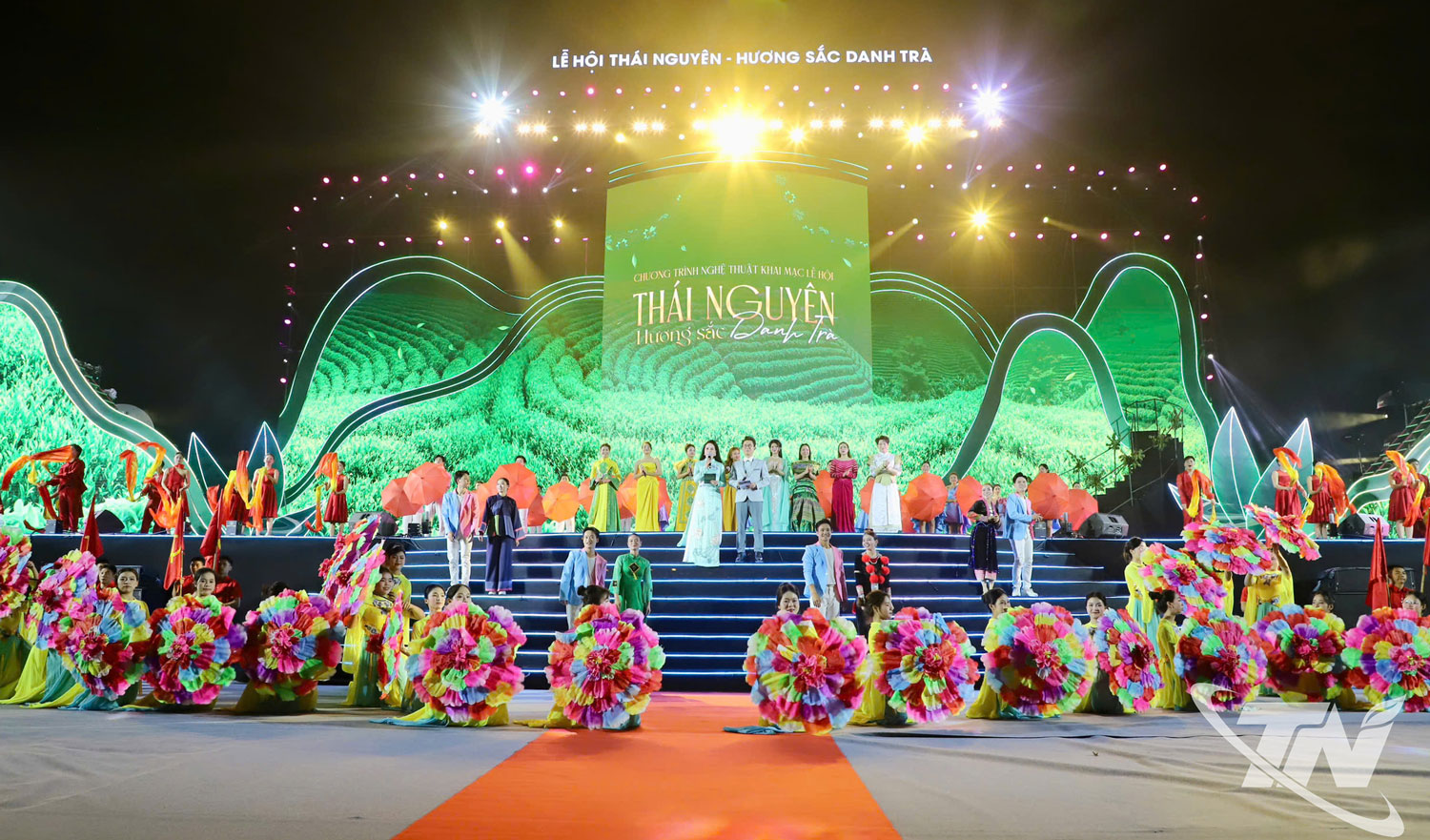 Một tiết mục đặc sắc tại chương tr&igrave;nh nghệ thuật tại đ&ecirc;m khai mạc Lễ hội &ldquo;Th&aacute;i Nguy&ecirc;n - Hương sắc danh tr&agrave;&rdquo;.