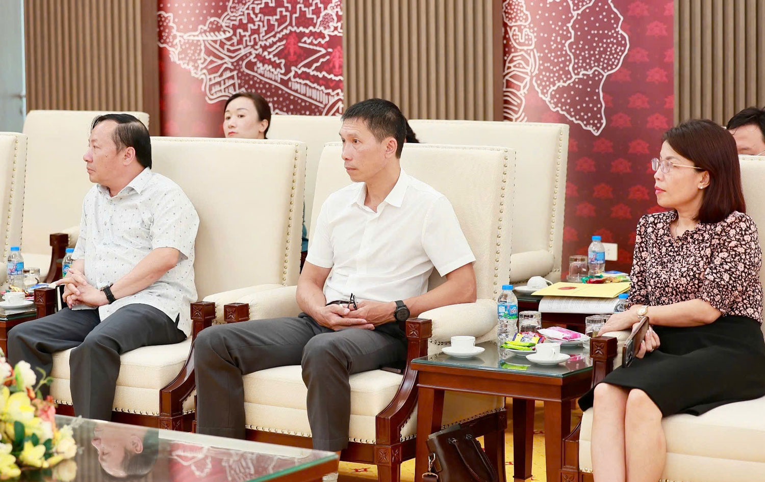 Đại biểu dự buổi làm việc với Đoàn doanh nghiệp của Hàn Quốc.