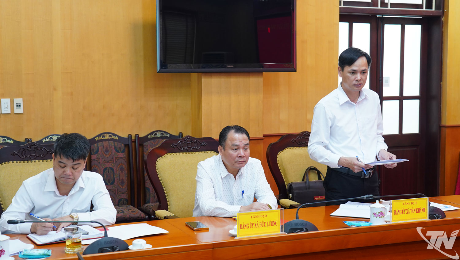 Đại diện xã Tân Khánh phát biểu tại Hội nghị.